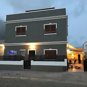 Pensión Blue Eagle, Santa María